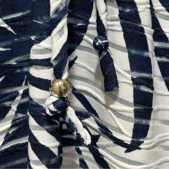 Porto Cruz Women's Black and White Swim Cover-Up.  Size S. - Picture 6 of 8